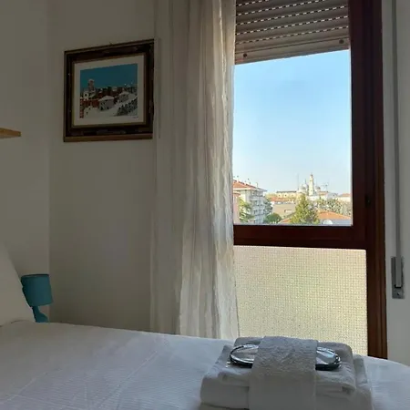 Bright Mini Blue Balcony Apartment Padua